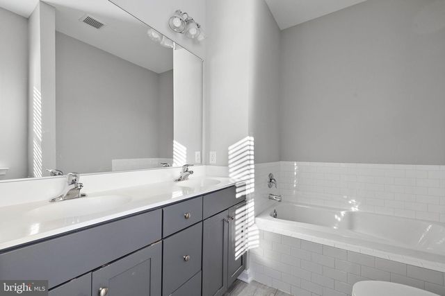 3415 NAAMANS DR, Claymont, DE 19703