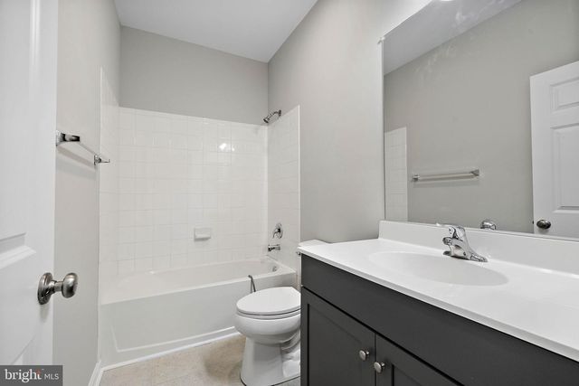 3415 NAAMANS DR, Claymont, DE 19703