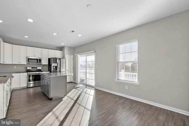 3415 NAAMANS DR, Claymont, DE 19703