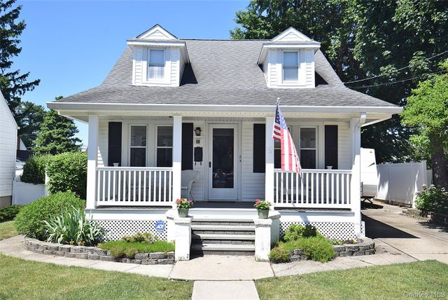 88 East Street, Hicksville, NY 11801
