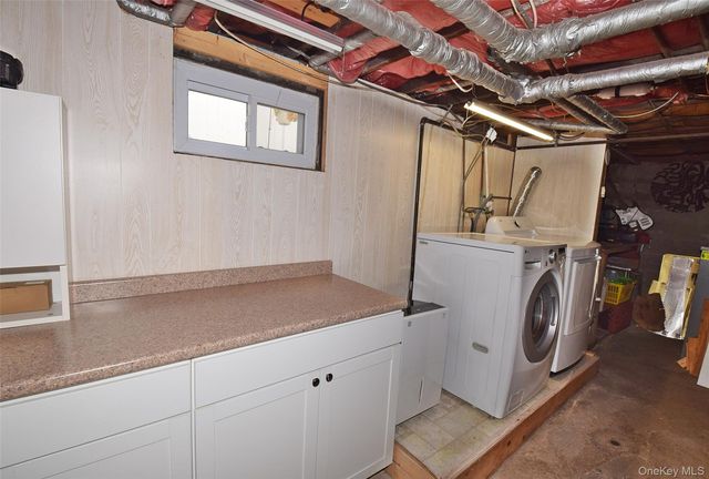 88 East Street, Hicksville, NY 11801