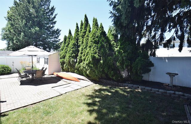 88 East Street, Hicksville, NY 11801