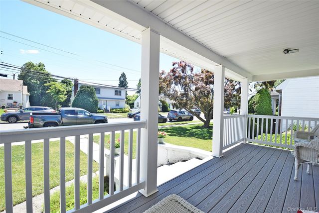 88 East Street, Hicksville, NY 11801