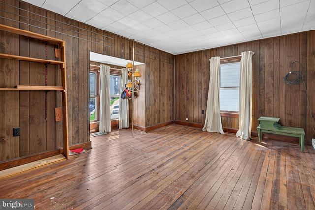 122 N FRANKLIN ST, Red Lion, PA 17356