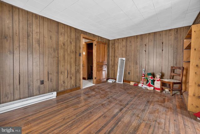 122 N FRANKLIN ST, Red Lion, PA 17356