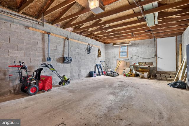 122 N FRANKLIN ST, Red Lion, PA 17356