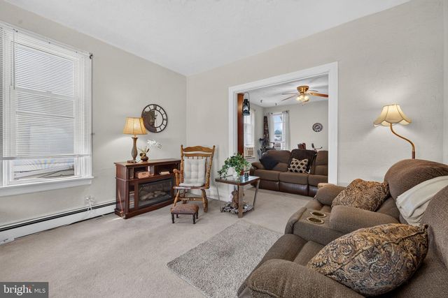 122 N FRANKLIN ST, Red Lion, PA 17356