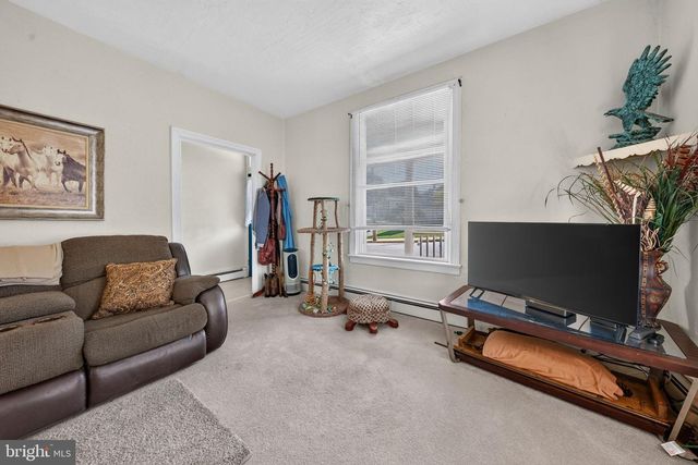 122 N FRANKLIN ST, Red Lion, PA 17356