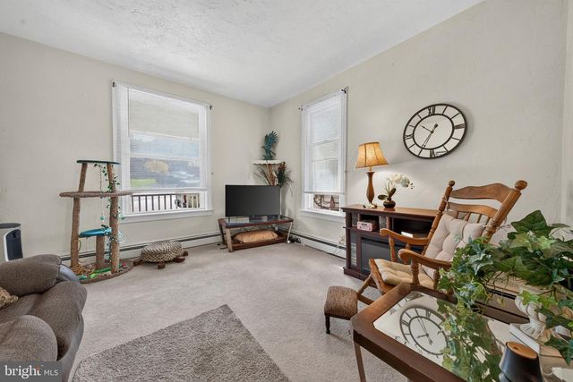 122 N FRANKLIN ST, Red Lion, PA 17356