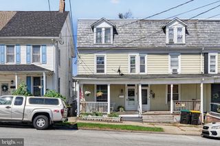 122 N FRANKLIN ST, Red Lion, PA 17356