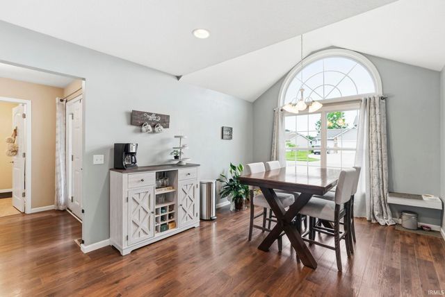 2195 Henry V Crossing, Fort Wayne, IN 46818