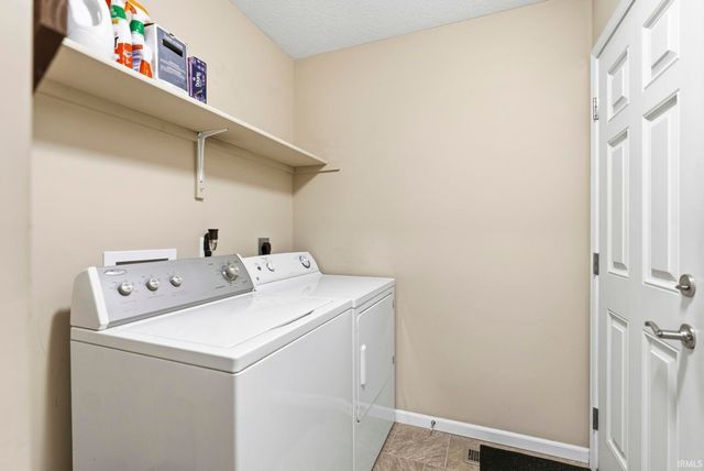 2195 Henry V Crossing, Fort Wayne, IN 46818
