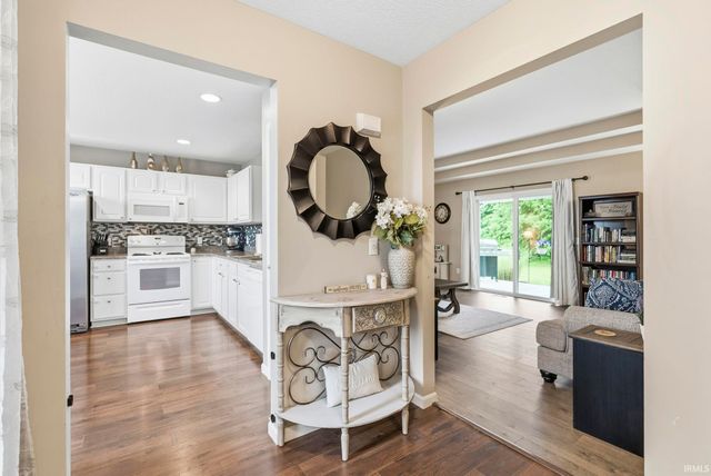 2195 Henry V Crossing, Fort Wayne, IN 46818