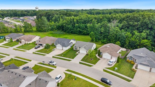 2195 Henry V Crossing, Fort Wayne, IN 46818