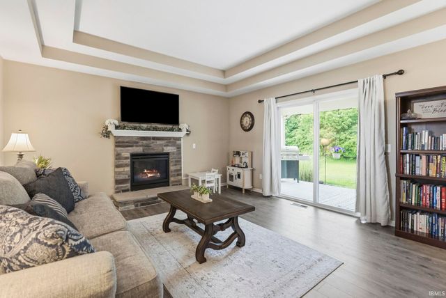 2195 Henry V Crossing, Fort Wayne, IN 46818