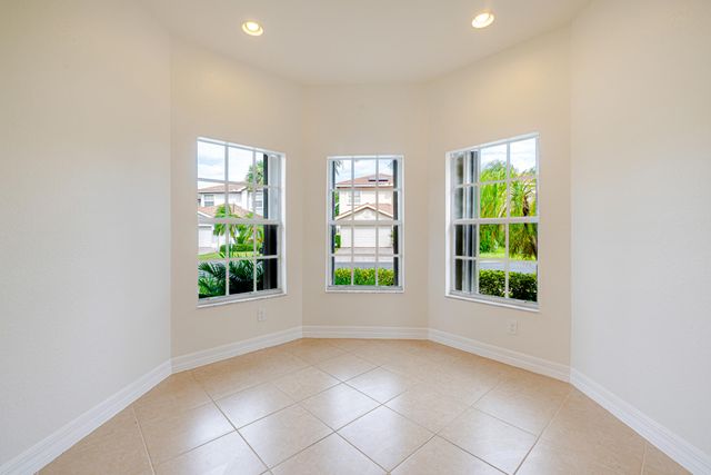 10310 Carolina Willow Drive, Fort Myers, FL 33913