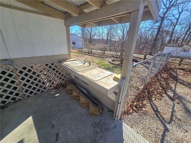 218 SE 10212P Lane, Deepwater, MO 64740