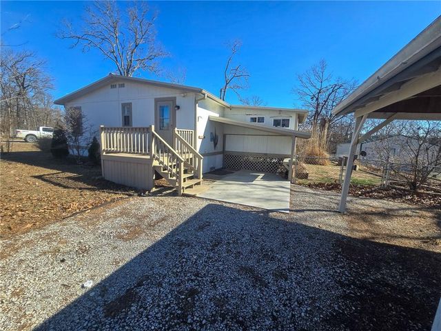 218 SE 10212P Lane, Deepwater, MO 64740