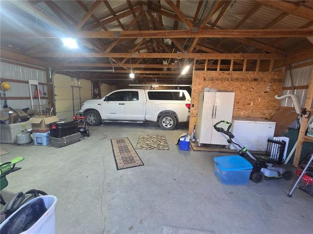 218 SE 10212P Lane, Deepwater, MO 64740