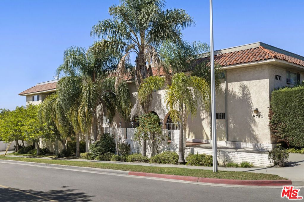 6771 Springpark Avenue 201A, Los Angeles, CA 90056 — photo 2