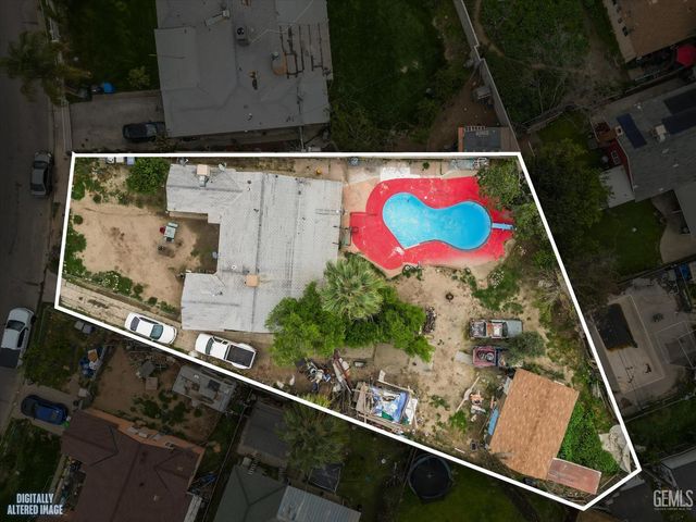 935 Sylvia Drive, Bakersfield, CA 93304