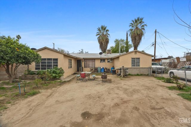 935 Sylvia Drive, Bakersfield, CA 93304