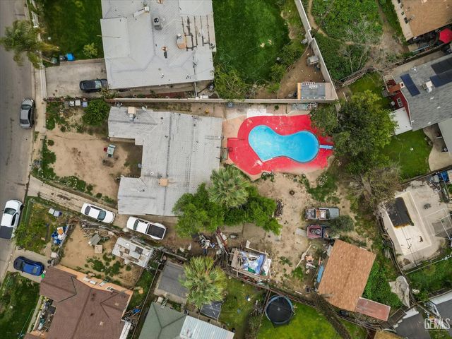 935 Sylvia Drive, Bakersfield, CA 93304