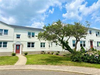 208 Point Beach Drive 3C, Milford, CT 06460