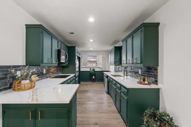 5605 Wales Avenue, Fort Worth, TX 76133