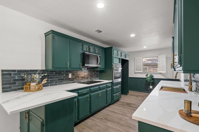 5605 Wales Avenue, Fort Worth, TX 76133