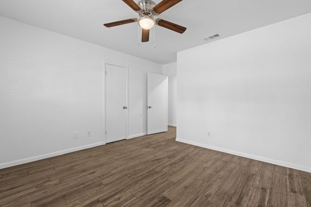 5605 Wales Avenue, Fort Worth, TX 76133