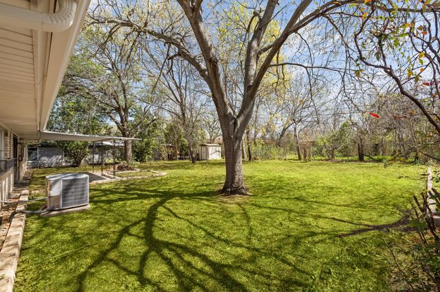 5605 Wales Avenue, Fort Worth, TX 76133