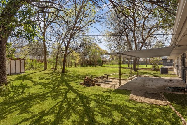 5605 Wales Avenue, Fort Worth, TX 76133