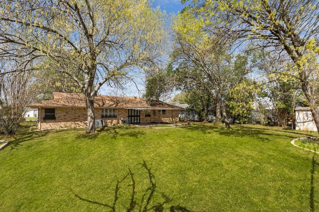 5605 Wales Avenue, Fort Worth, TX 76133