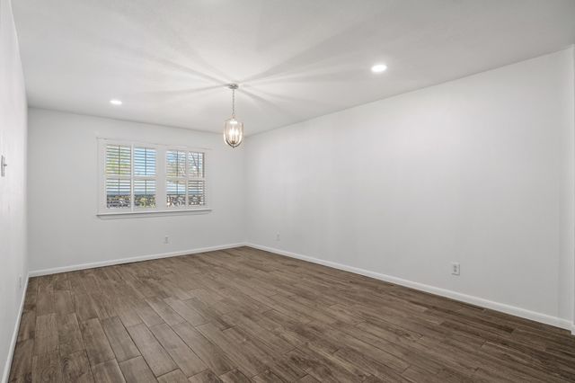 5605 Wales Avenue, Fort Worth, TX 76133