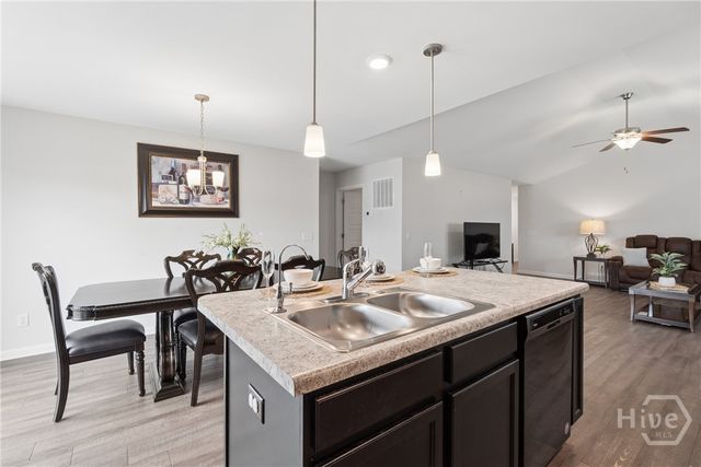 107 Dasher Drive, Springfield, GA 31329