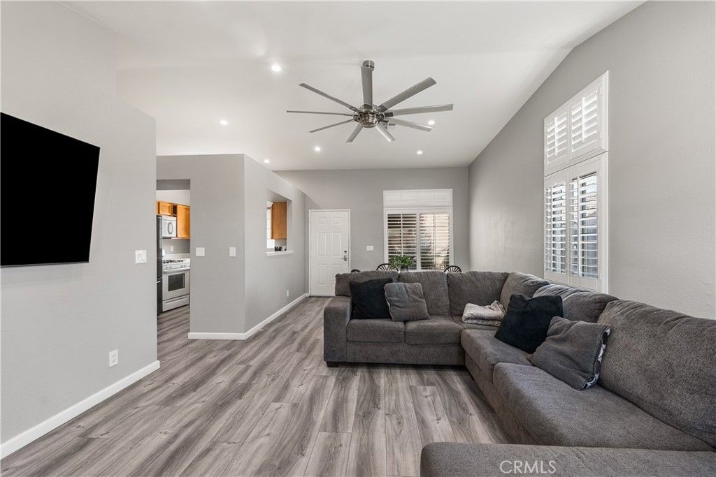 Image 13 of property listing at 3633 Capri Court, Rosamond, CA 93560