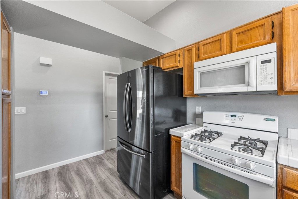 Image 15 of property listing at 3633 Capri Court, Rosamond, CA 93560