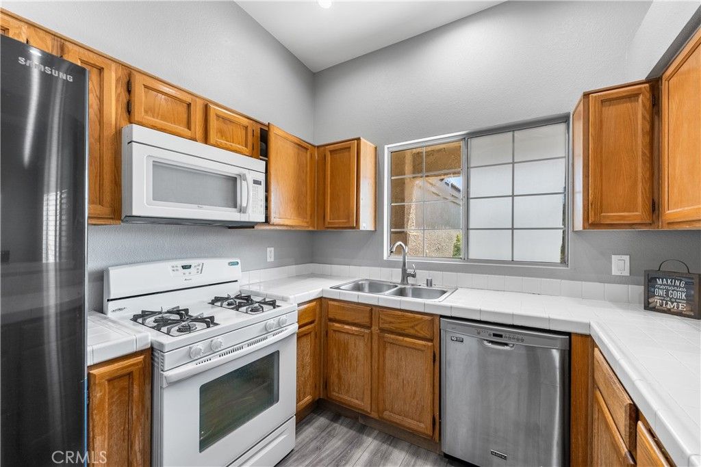 Image 19 of property listing at 3633 Capri Court, Rosamond, CA 93560