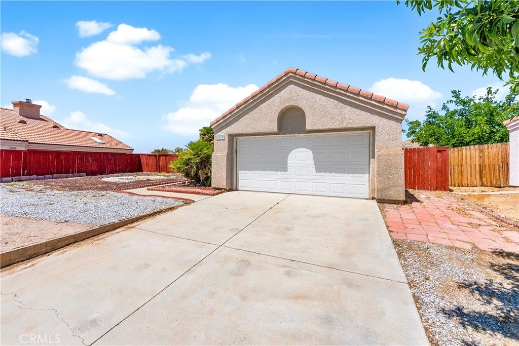 Image 3 of property listing at 3633 Capri Court, Rosamond, CA 93560