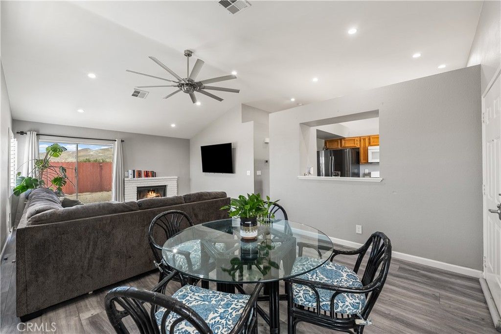 Image 9 of property listing at 3633 Capri Court, Rosamond, CA 93560