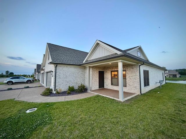 3327 White Oak Trail, Newburgh, IN 47630