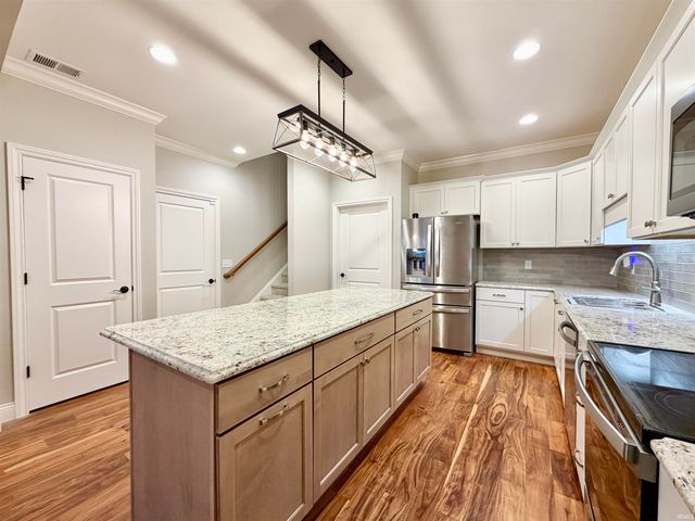 3327 White Oak Trail, Newburgh, IN 47630