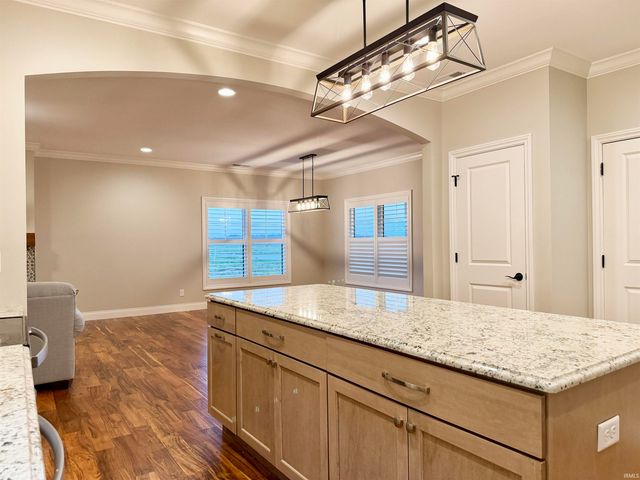 3327 White Oak Trail, Newburgh, IN 47630