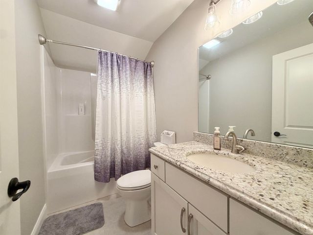 3327 White Oak Trail, Newburgh, IN 47630