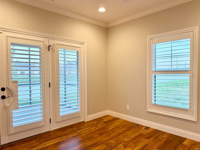 3327 White Oak Trail, Newburgh, IN 47630
