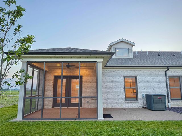 3327 White Oak Trail, Newburgh, IN 47630