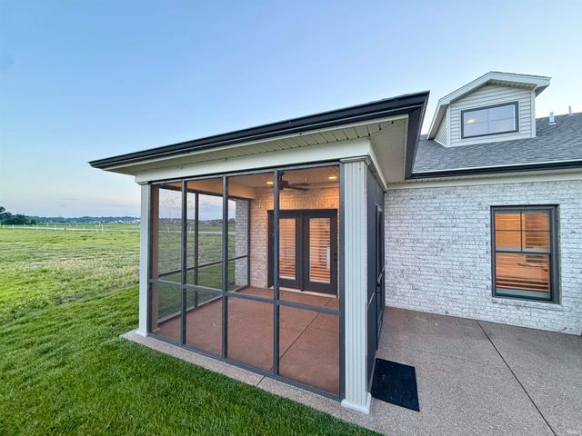 3327 White Oak Trail, Newburgh, IN 47630