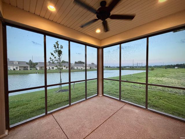 3327 White Oak Trail, Newburgh, IN 47630