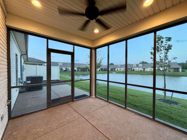 3327 White Oak Trail, Newburgh, IN 47630